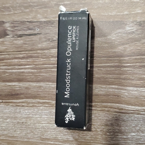 Younique Moodstruck Opulence Lipstick Stinkin' Rich - Picture 1 of 4